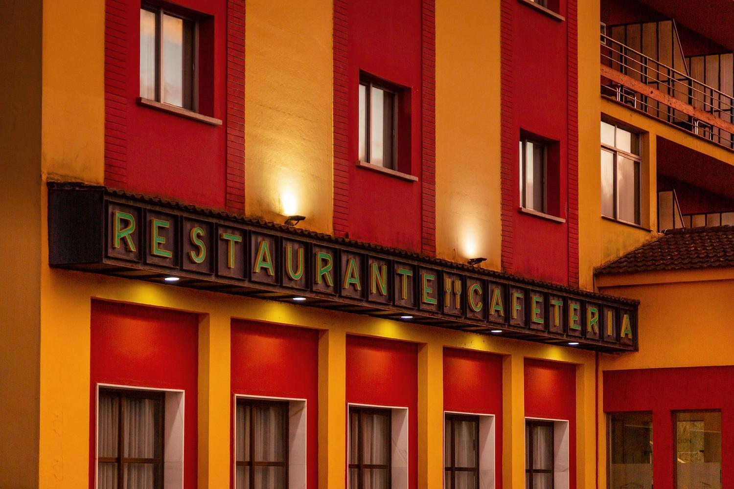 Hotel Zeus Mérida Exteriör bild