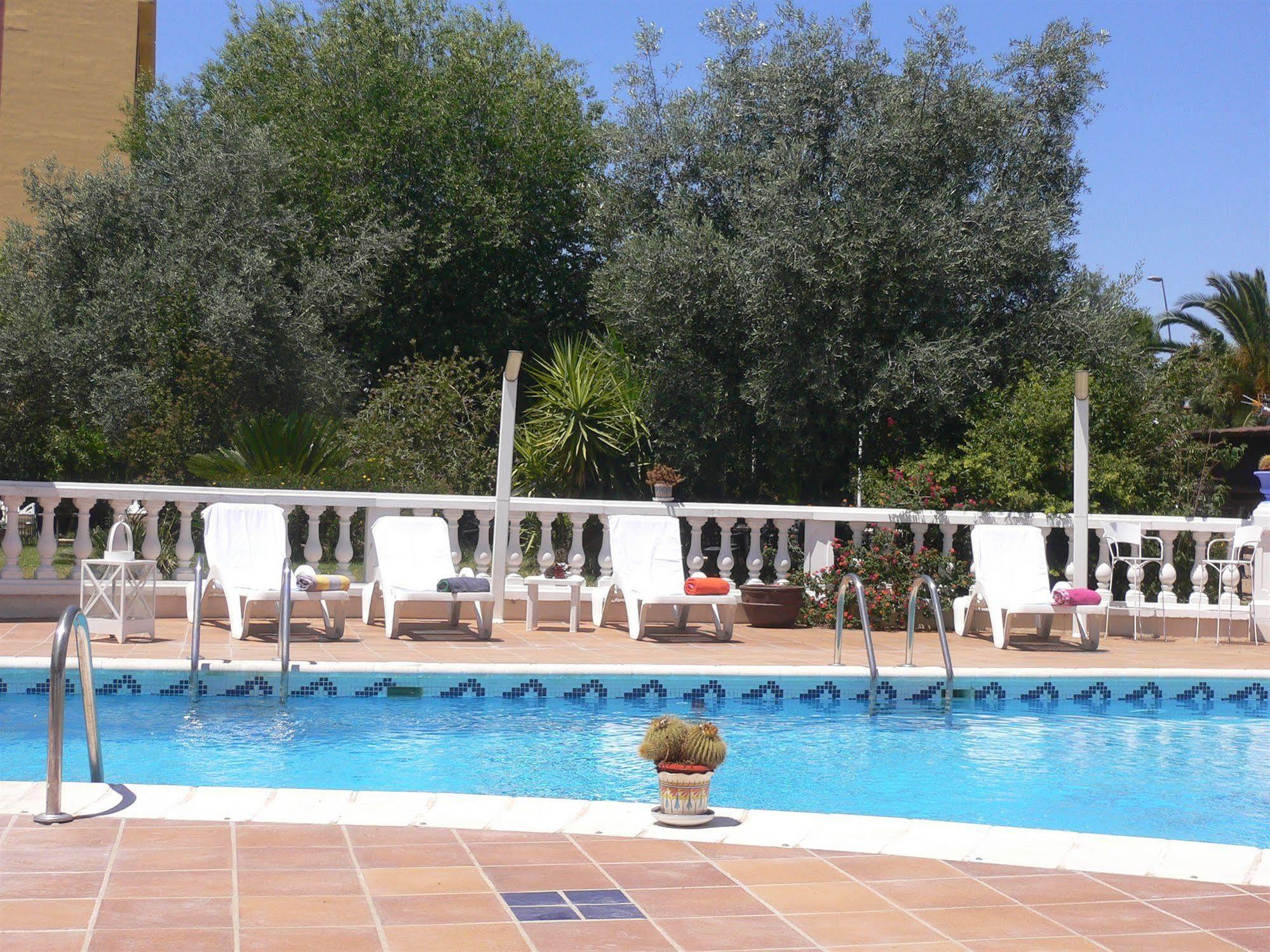 Hotel Zeus Mérida Exteriör bild